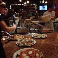 11/20/2013 tarihinde jennif p.ziyaretçi tarafından Pizzeria Fondi'de çekilen fotoğraf