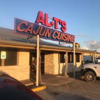 6/11/2017 tarihinde Chip L.ziyaretçi tarafından Al-T&amp;#39;s Seafood &amp;amp; Steakhouse'de çekilen fotoğraf