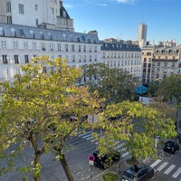 รูปภาพถ่ายที่ Hôtel La Régence Étoile โดย Mohammad .. เมื่อ 11/12/2021