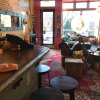 2/12/2018 tarihinde Tamika T.ziyaretçi tarafından Calabash Teahouse &amp;amp; Cafe'de çekilen fotoğraf