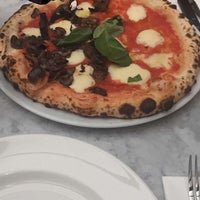 Photo taken at Bosco Pizzeria by M 🎠 on 2/12/2017