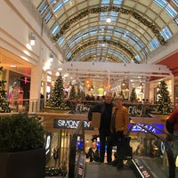 Das Foto wurde bei Elbe Einkaufszentrum (EEZ) von Gözde am 12/23/2019 aufgenommen