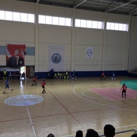 Photo taken at AKU Beden Eğitimi ve Spor Yüksek Okulu by TC Elveda Ç. on 4/10/2019