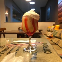 Foto scattata a Unique Cafés da Newton G. il 7/31/2018