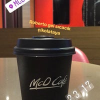 Photo taken at McDonald&amp;#39;s by 💪BOUNCEXXX💪 on 4/27/2019