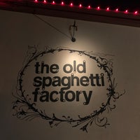 รูปภาพถ่ายที่ The Old Spaghetti Factory โดย Barbro K. เมื่อ 7/14/2022