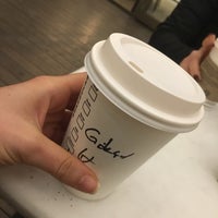 Photo taken at Starbucks by 𝒢ö𝓀ç𝑒𝓃 𝒟𝑜ğ𝒶𝓃 on 1/30/2020