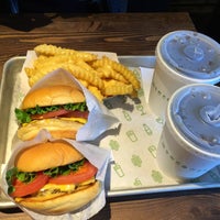Photo taken at Shake Shack by Andreas P. on 12/15/2014