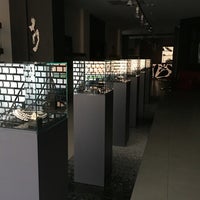 Foto diambil di Putti Mākslas Galerija oleh Māris A. pada 5/19/2016