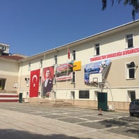 Photo taken at Nişantaşı Nuri Akın Anadolu Lisesi by ebilis e. on 6/7/2018