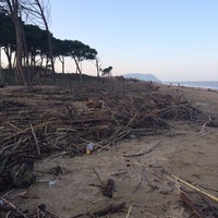 Spiaggia Libera Lungomare Sud Porto Recanati Porto