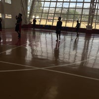 Photo taken at Gimnasio Polivalente by MiVejete F. on 1/31/2016