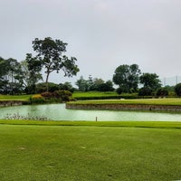 Photo taken at Tanah Merah Country Club (Garden Course) by Ton B. on 9/5/2016