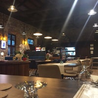 Das Foto wurde bei 1900 Cafe &amp; Restaurant von Ayse S. am 8/4/2018 aufgenommen
