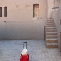 Photo taken at Jandaq Castle Guesthouse | مهمانپذیر سنتی قلعه جندق by Mina B. on 11/8/2019