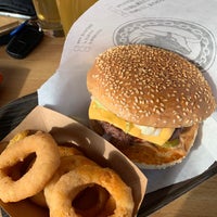 Foto tirada no(a) 7 Burger por Grega D. em 6/18/2020