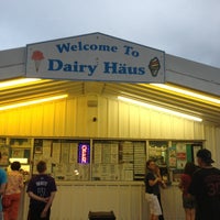 รูปภาพถ่ายที่ Dairy Haus โดย Sean H. เมื่อ 8/7/2013