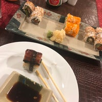 Снимок сделан в Sushi &amp;amp; Noodle House пользователем Buket A. 8/25/2018