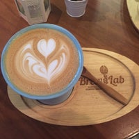 Photo taken at Coffee Brew Lab by Boğaç G. on 8/8/2015