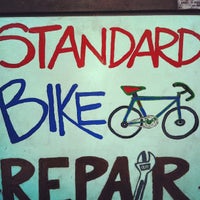 Снимок сделан в Standard Bike Repair пользователем Colorado Card 2/7/2013