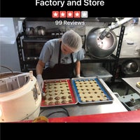 4/18/2017にJeff G.がDonkey Balls Original Factory and Storeで撮った写真