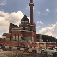 Photo taken at Мемориальная мечеть by Nina on 5/23/2018