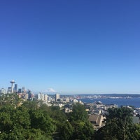 Photo taken at Upper Queen Anne by Elyse on 7/6/2017