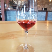 Снимок сделан в Madrone Estate Winery пользователем Carlo N. 8/13/2018