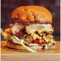 Foto tirada no(a) Gourmet Burger Kitchen por Lambros G. em 10/29/2023