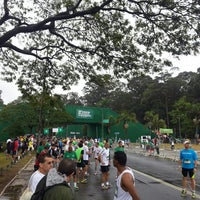 Photo taken at 22ª Maratona de Revezamento Pão de Açúcar by Ricardo A. on 9/21/2014