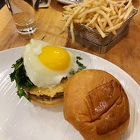 Photo taken at Umami Burger by Li C. on 11/10/2018