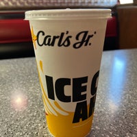 Photo taken at Carl&amp;#39;s Jr. by Rod S. on 7/19/2022