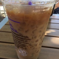 Photo taken at The Coffee Bean &amp;amp; Tea Leaf by Christian N. on 9/23/2016