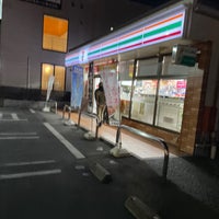 Photo taken at 7-Eleven by hiropapipapi on 12/16/2022