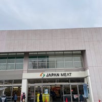 Photo taken at ジャパンミート越谷店 by hiropapipapi on 2/23/2023
