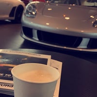Photo prise au The Auto Gallery Porsche par SA🌴 le2/7/2017