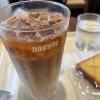 Photo taken at Doutor Coffee Shop by marobuku on 3/13/2022