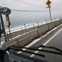 Photo taken at 柿崎中央海岸 by 🚙シューマ 8. on 1/7/2021