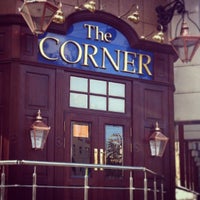 Foto tirada no(a) The Corner Pub por Vladimir Z. em 6/17/2014
