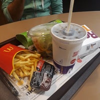 Photo taken at McDonald&amp;#39;s by Eylül A. on 10/25/2019