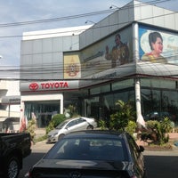 Photo taken at Toyota Krungthepyont by Face O. on 1/5/2013
