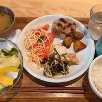 Photo taken at Organic Restaurant HIROBA by いなば り. on 7/18/2022