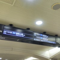 Photo taken at Sannomiya-Hanadokeimae Station (K01) by ei2ei2_feather on 3/4/2023