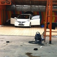 Photo taken at Anex Automatic Car Wash by Kindi D. on 10/9/2012