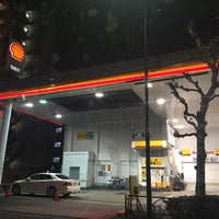 Photo taken at Shell by Акихико К. on 1/17/2017