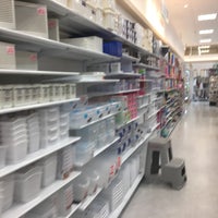 Photo taken at Daiso by Акихико К. on 7/24/2017