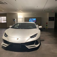 Photo taken at Lamborghini Azabu by Акихико К. on 3/11/2020