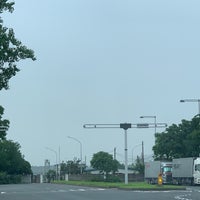 Photo taken at 鉄鋼ふ頭前交差点 by Акихико К. on 7/5/2020