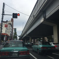 Photo taken at Minamiaoyama 7 Intersection by Акихико К. on 11/9/2016