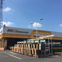 Photo taken at イエローハット 足立六町店 by Акихико К. on 9/9/2017